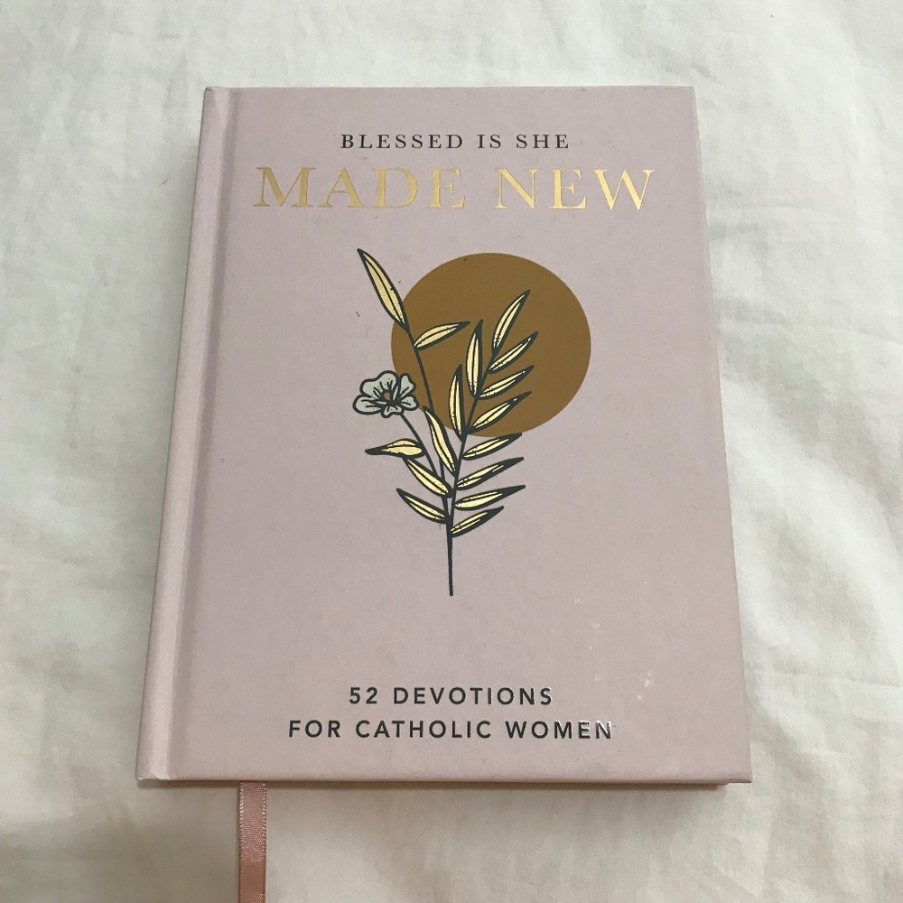 📚3/$35 Blessed Is She Made New 52 Devotions for Catholic Women Hardcover